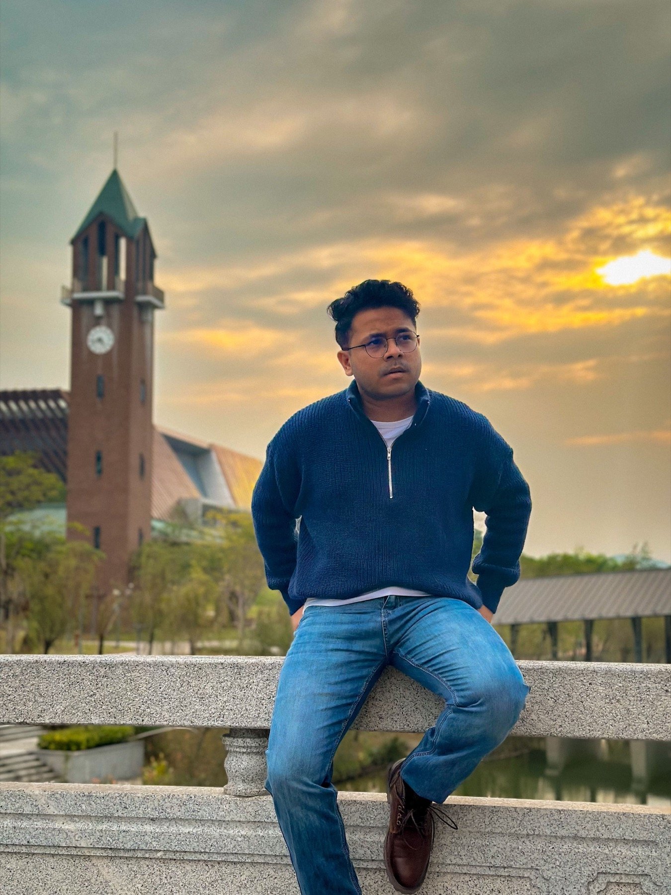 Hasnat Jani Rafin standing in front of the South China University of Technology campus